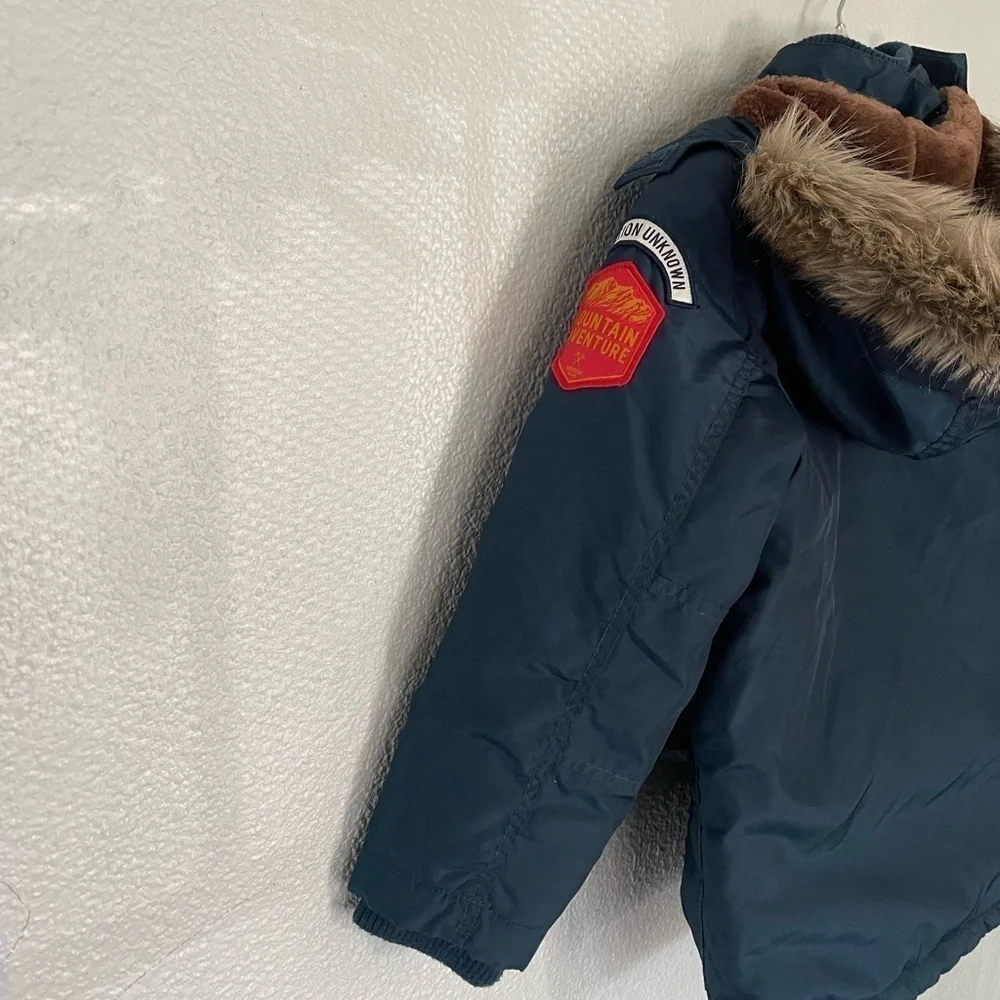 H&M Mountain Adventure patch faux fur trim hooded puffer jacket size 6-7 years